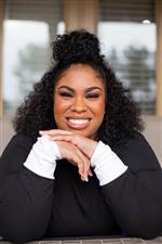 Angie Thomas 