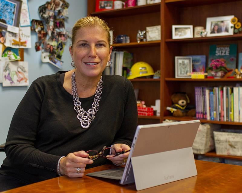 Dr. Amy Radikas 